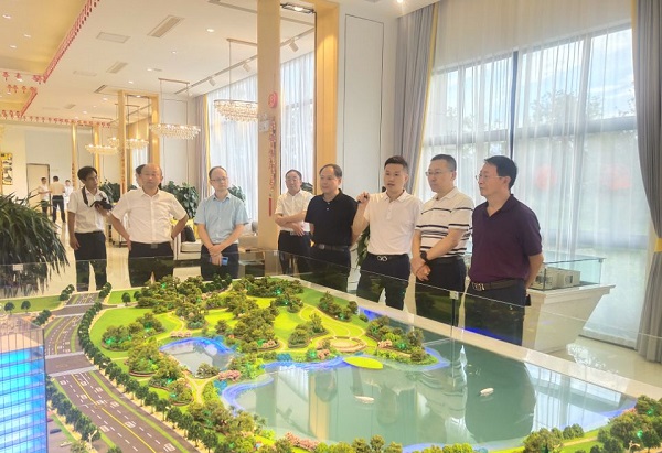 马占文一行调研徽盐地产集团德阳项目
